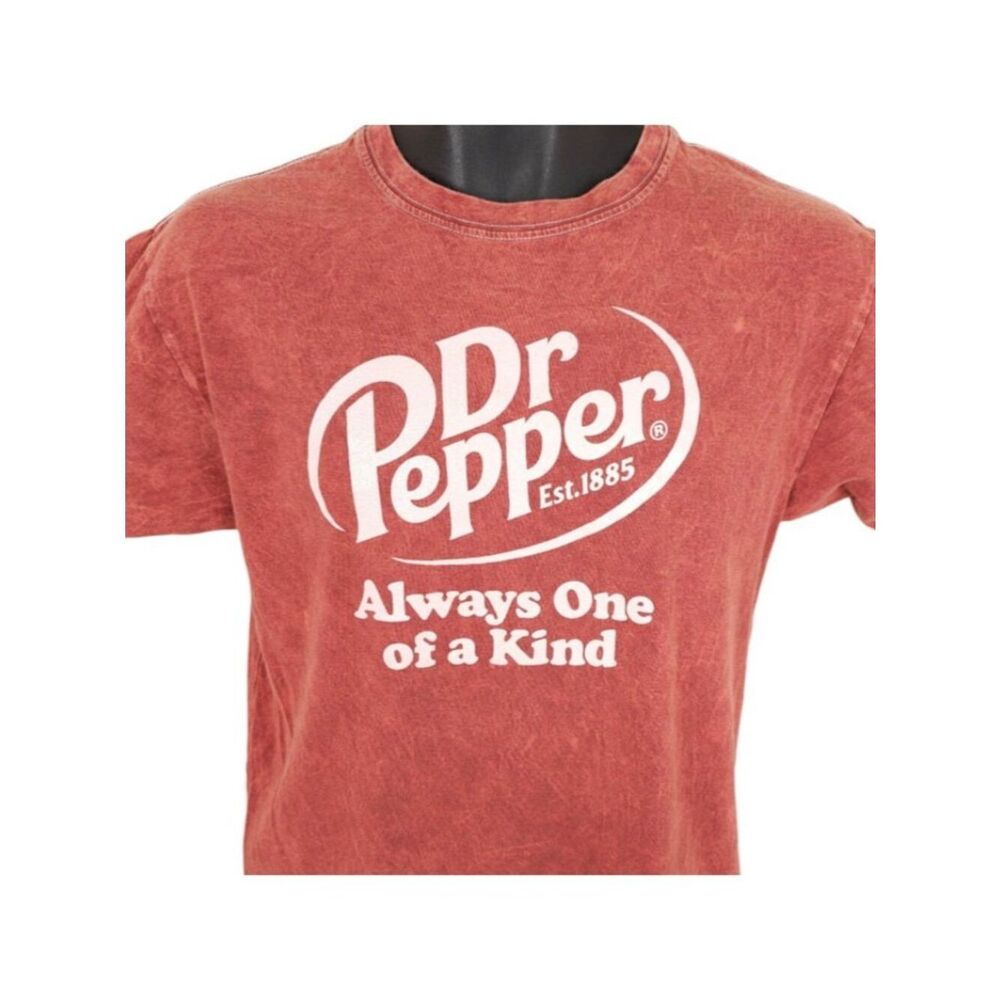 Dr Pepper T Shirt Mens Size Small Rust Red Soda Snack Tee